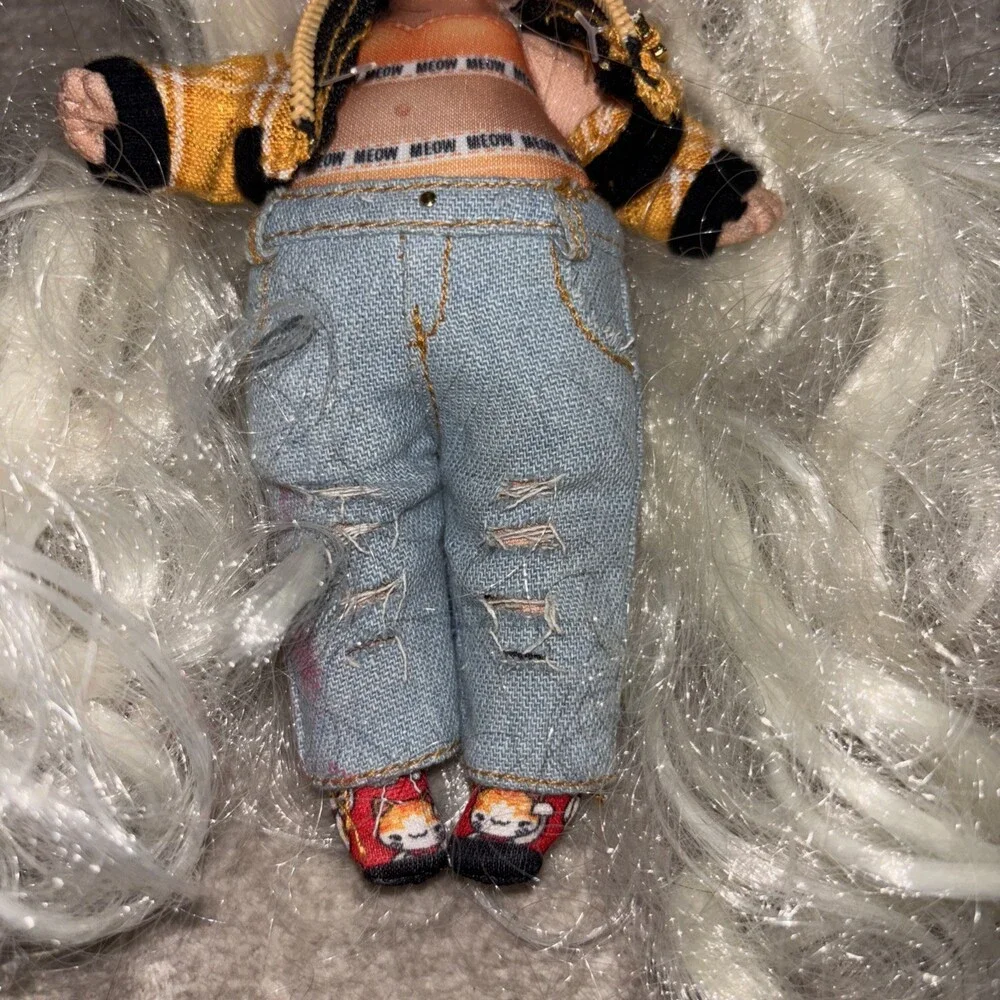 Na! Na! Na! Surprise 8" "Tabitha Nekota" Tabby Cat Plush Girl Doll (MGA,2020) - Picture 3 of 6